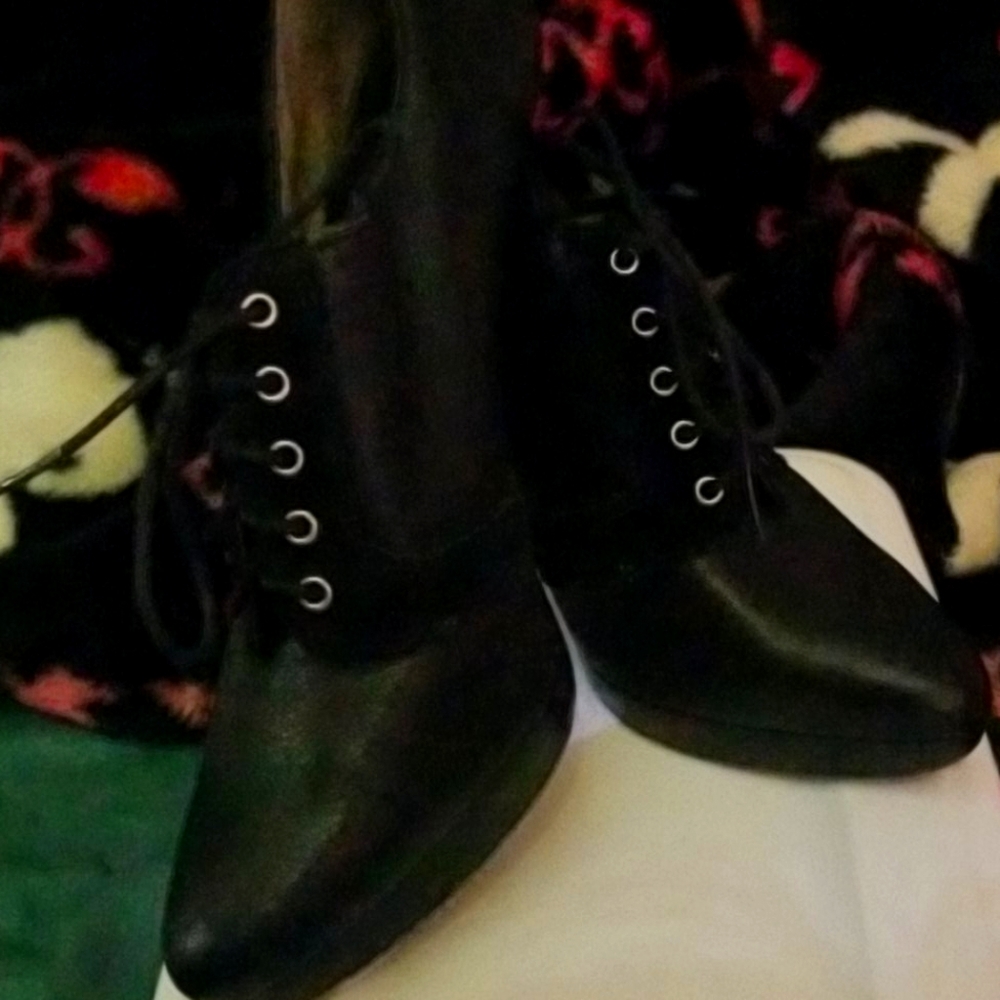 Michael Kors black lace up oxford bootie